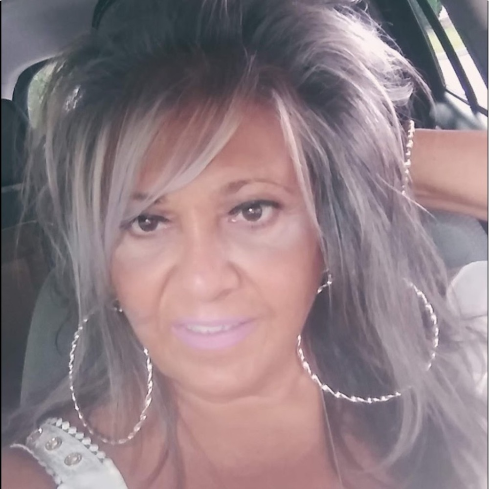 Meet your Posher, J m